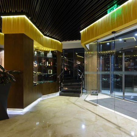 Hotel Senator Karagandi Kültér fotó